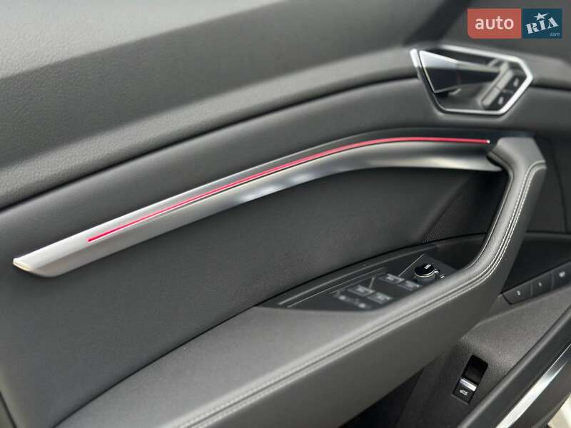 Внедорожник / Кроссовер Audi e-tron 2021 в Бучаче