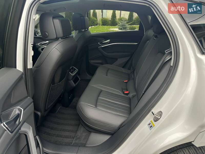 Внедорожник / Кроссовер Audi e-tron 2021 в Бучаче