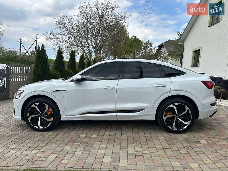Внедорожник / Кроссовер Audi e-tron 2021 в Бучаче