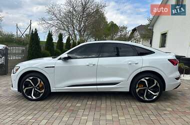 Внедорожник / Кроссовер Audi e-tron 2021 в 