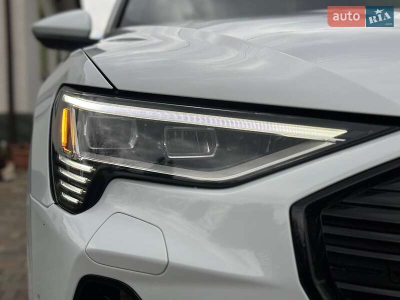 Внедорожник / Кроссовер Audi e-tron 2021 в Бучаче