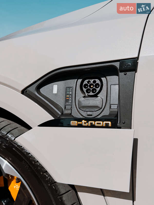 Внедорожник / Кроссовер Audi e-tron 2019 в Одессе фото 29 Внедорожник / Кроссовер Audi e-tron 2019 в Одессе