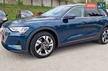 Внедорожник / Кроссовер Audi e-tron 2020 в 