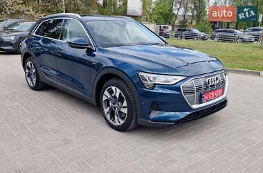 Внедорожник / Кроссовер Audi e-tron 2020 в 