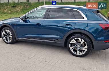 Внедорожник / Кроссовер Audi e-tron 2020 в 