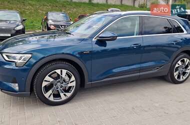 Внедорожник / Кроссовер Audi e-tron 2020 в 