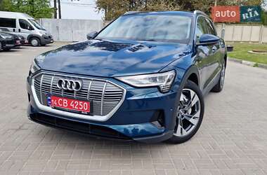Внедорожник / Кроссовер Audi e-tron 2020 в 