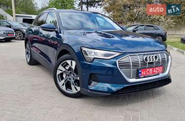 Внедорожник / Кроссовер Audi e-tron 2020 в 