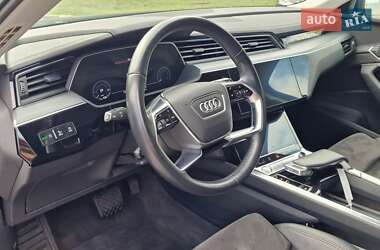 Внедорожник / Кроссовер Audi e-tron 2020 в 