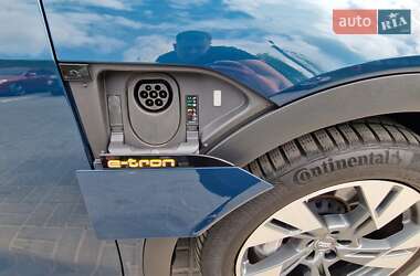 Внедорожник / Кроссовер Audi e-tron 2020 в 