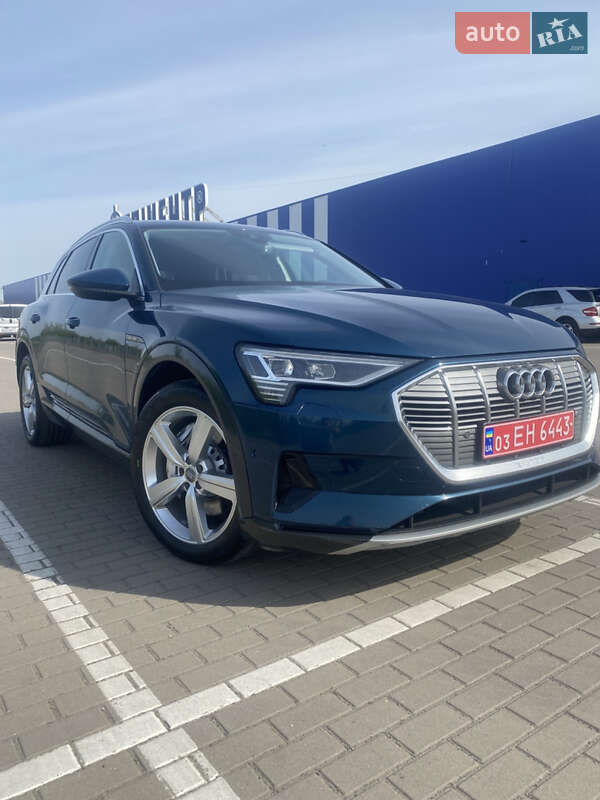 Позашляховик / Кросовер Audi e-tron 2020 в Дубні