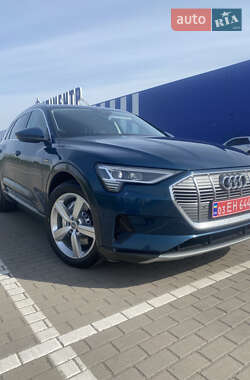 Внедорожник / Кроссовер Audi e-tron 2020 в 
