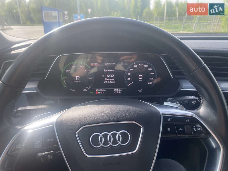 Позашляховик / Кросовер Audi e-tron 2020 в Дубні