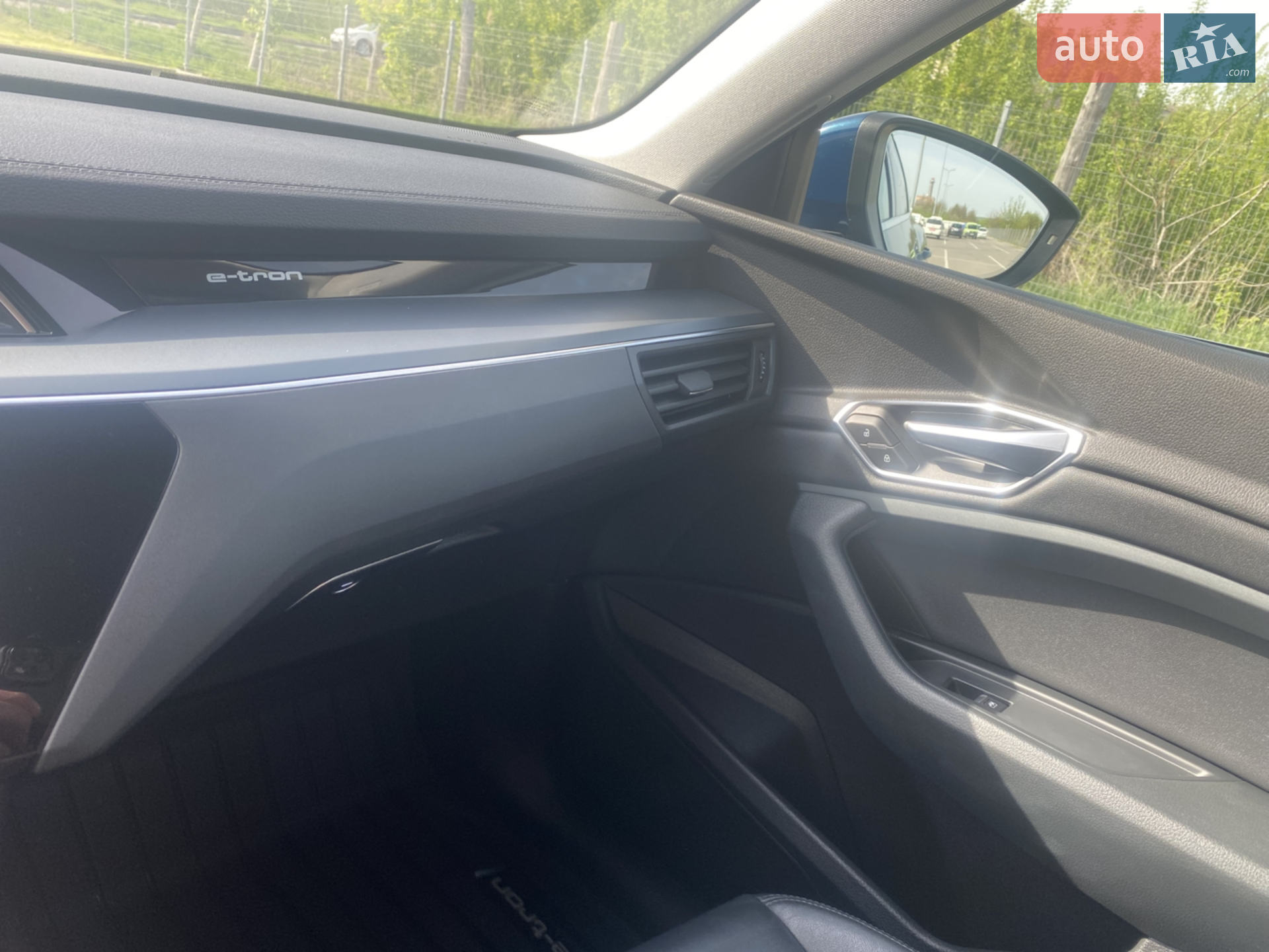 2020 Audi e-tron - мініатюра 13