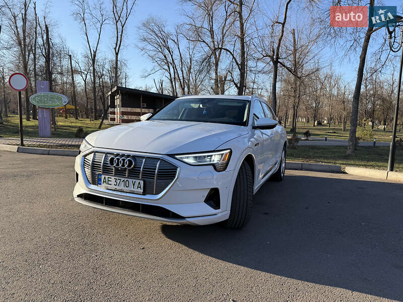 Внедорожник / Кроссовер Audi e-tron 2019 в Кривом Роге