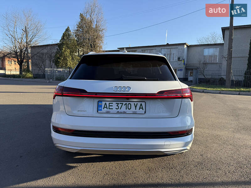 Внедорожник / Кроссовер Audi e-tron 2019 в Кривом Роге