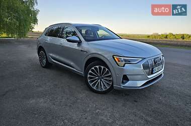 Внедорожник / Кроссовер Audi e-tron 2019 в 