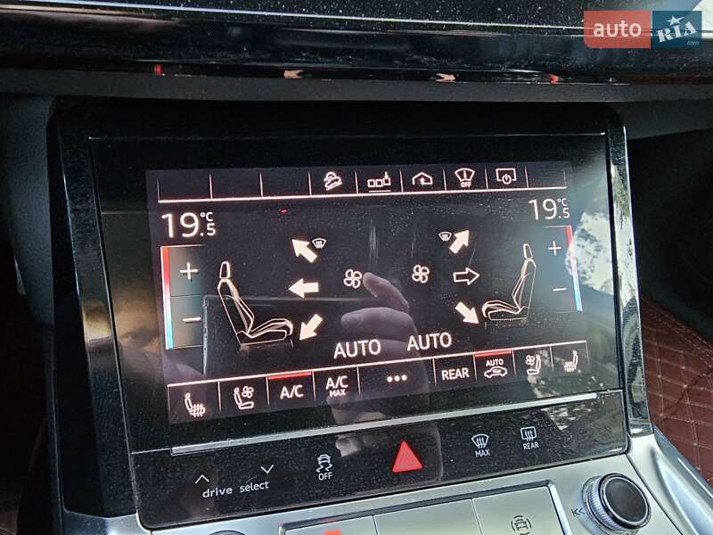 Позашляховик / Кросовер Audi e-tron 2019 в Гайвороні