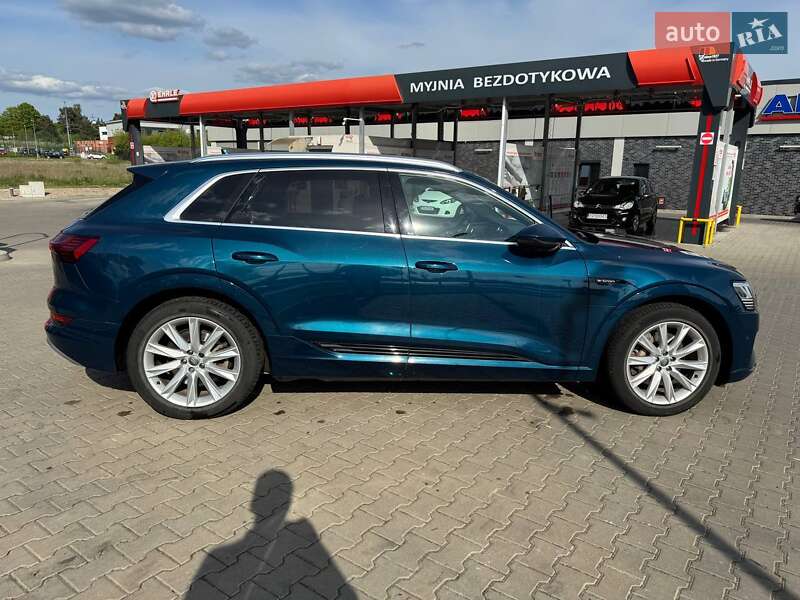 Позашляховик / Кросовер Audi e-tron 2019 в Житомирі