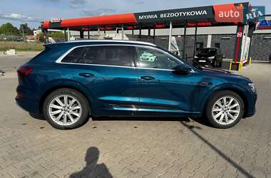 Внедорожник / Кроссовер Audi e-tron 2019 в 