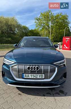 Внедорожник / Кроссовер Audi e-tron 2019 в 