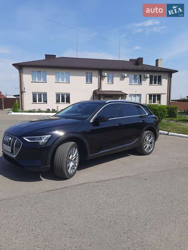 Внедорожник / Кроссовер Audi e-tron 2020 в Ковеле