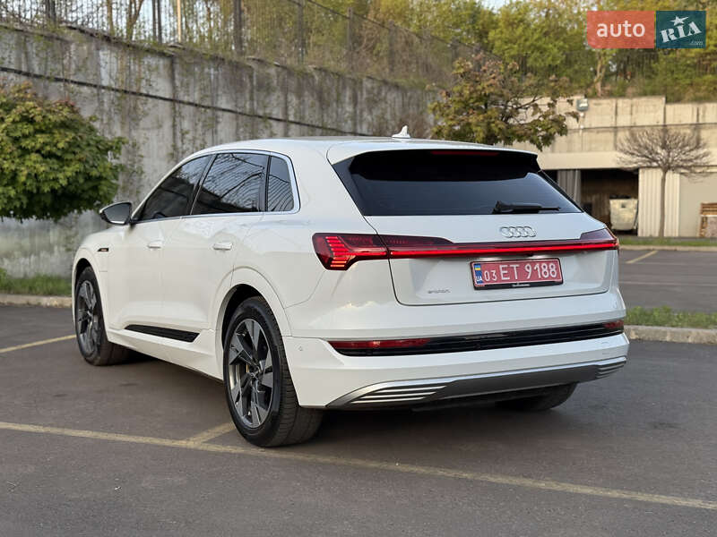 Внедорожник / Кроссовер Audi e-tron 2021 в Ровно