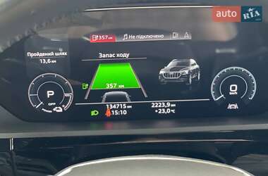 Позашляховик / Кросовер Audi e-tron 2019 в 