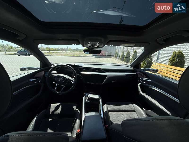 Внедорожник / Кроссовер Audi e-tron 2020 в Днепре