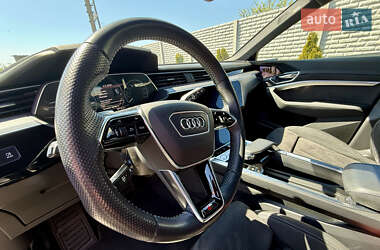 Внедорожник / Кроссовер Audi e-tron 2020 в 