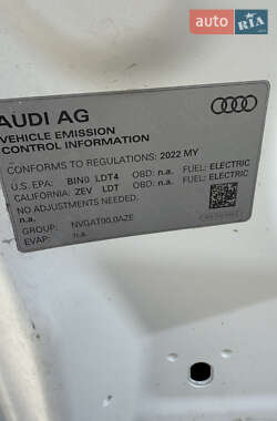 Внедорожник / Кроссовер Audi e-tron 2021 в 