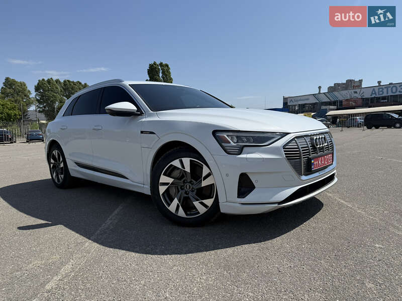 Позашляховик / Кросовер Audi e-tron 2021 в Харкові