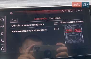 Позашляховик / Кросовер Audi e-tron 2019 в 