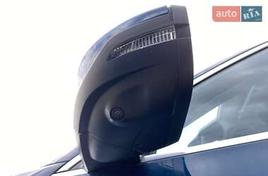 Позашляховик / Кросовер Audi e-tron 2019 в 