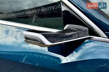 Позашляховик / Кросовер Audi e-tron 2019 в 