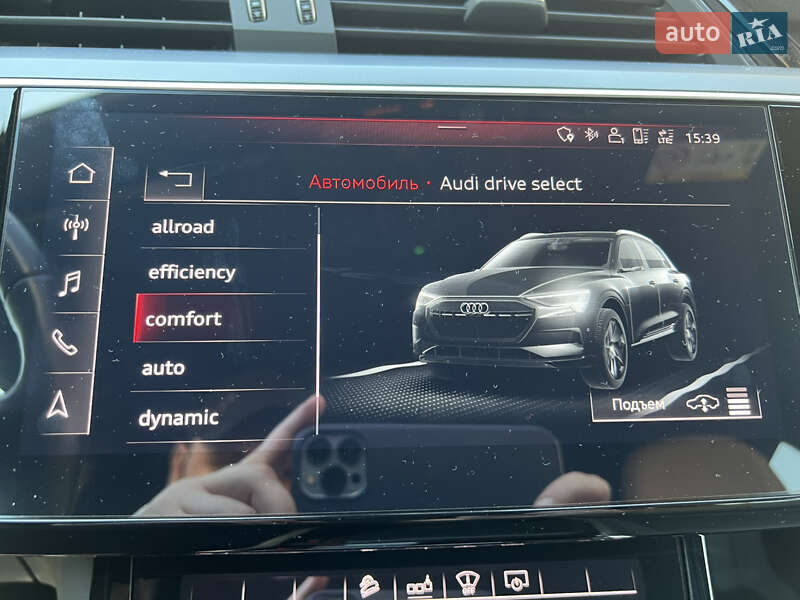 Внедорожник / Кроссовер Audi e-tron 2018 в Хмельницком фото 20 Внедорожник / Кроссовер Audi e-tron 2018 в Хмельницком