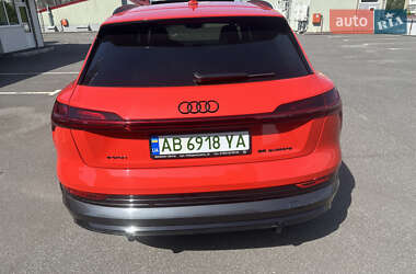 Внедорожник / Кроссовер Audi e-tron 2020 в 