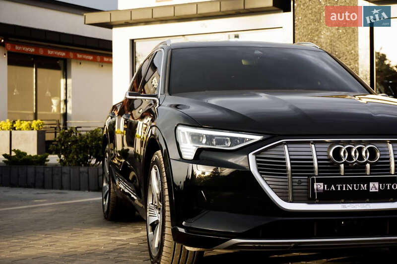 Позашляховик / Кросовер Audi e-tron 2019 в Ужгороді