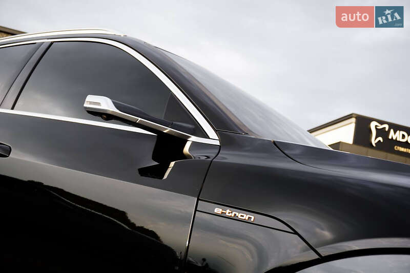 Позашляховик / Кросовер Audi e-tron 2019 в Ужгороді