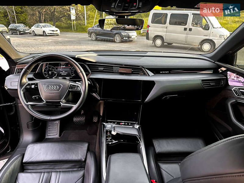 Позашляховик / Кросовер Audi e-tron 2019 в Ужгороді