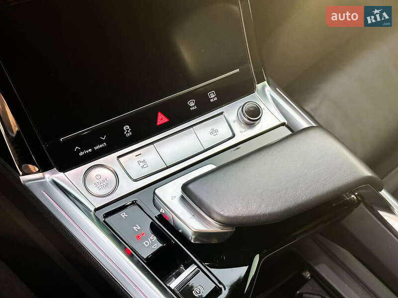 Позашляховик / Кросовер Audi e-tron 2019 в Ужгороді