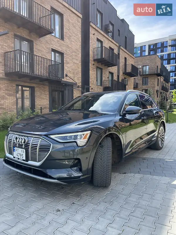 Audi e-tron 2019