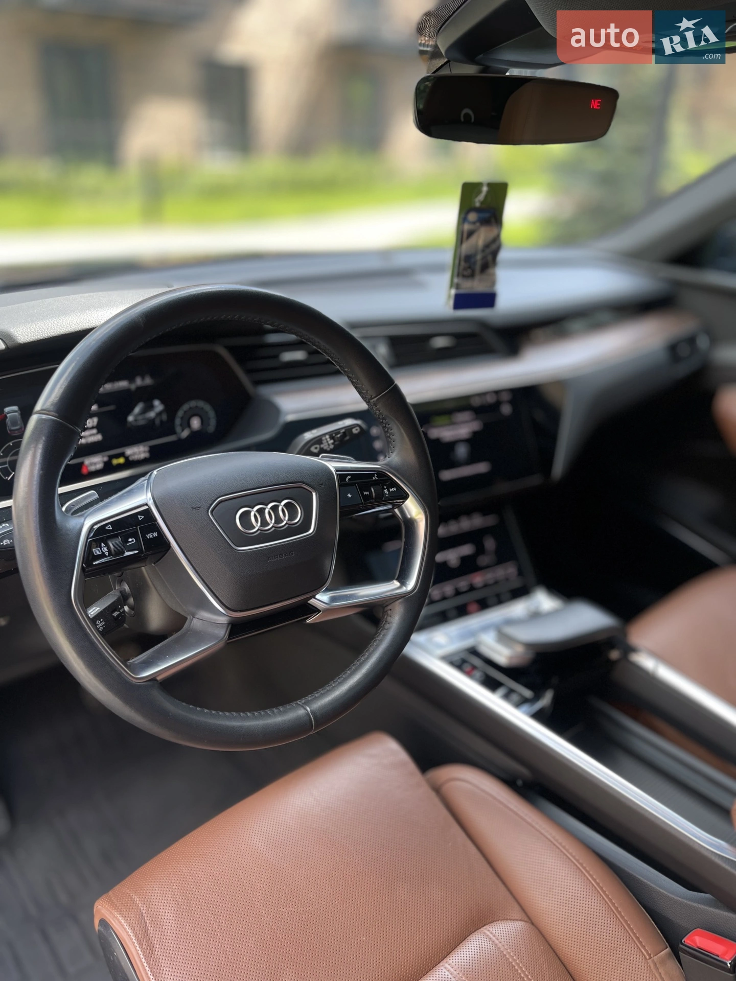 2019 Audi e-tron - мініатюра 21