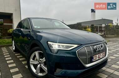 Позашляховик / Кросовер Audi e-tron 2021 в 