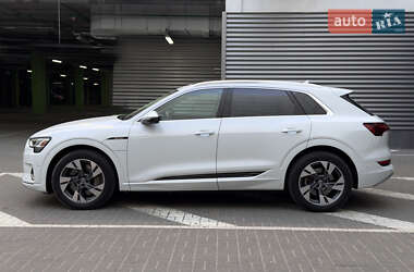 Внедорожник / Кроссовер Audi e-tron 2019 в 