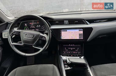 Позашляховик / Кросовер Audi e-tron 2020 в 