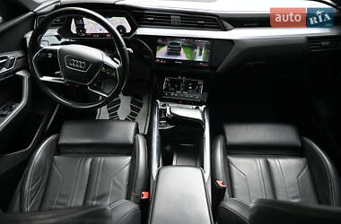 Внедорожник / Кроссовер Audi e-tron 2020 в 