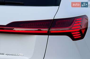 Внедорожник / Кроссовер Audi e-tron 2020 в 