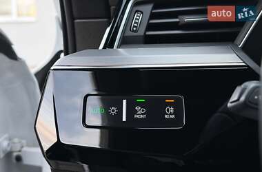 Внедорожник / Кроссовер Audi e-tron 2020 в 