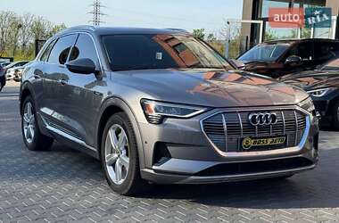 Позашляховик / Кросовер Audi e-tron 2019 в Чернівцях